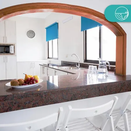 Fronton Whale Apartamentos Galdar Exterior photo