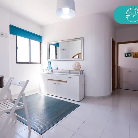 Fronton Whale Apartamentos Galdar Exterior photo